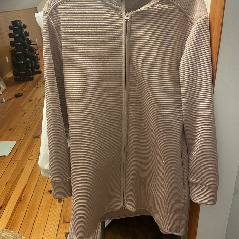 Full Zip Lightweight jacket!